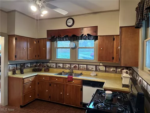 61960 Fairview Rd, Barnesville, OH 43713 photo 13