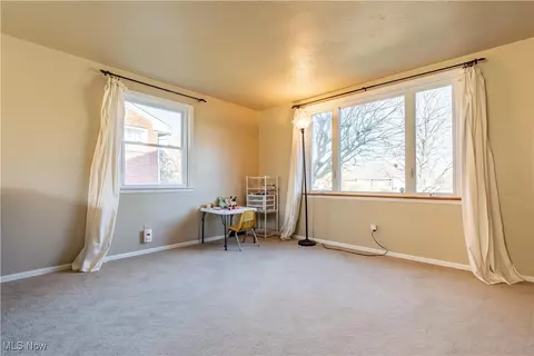 Living - 4118 21st St NW, Canton, OH 44708 photo 3 of 4