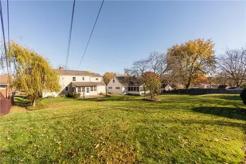 Exterior - 4118 21st St NW, Canton, OH 44708 photo 8 of 9