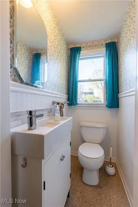 Bath - 4118 21st St NW, Canton, OH 44708 photo 1 of 3