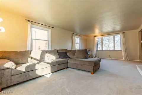 Living - 4118 21st St NW, Canton, OH 44708 photo 2 of 4