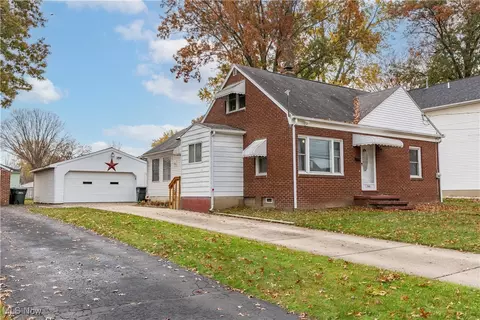 768 Notre Dame Ave, Cuyahoga Falls, OH 44221