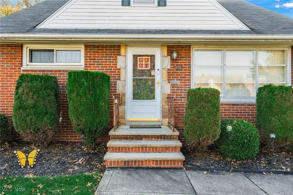 Exterior - 26420 Briardale Ave, Euclid, OH 44132 photo 5 of 12
