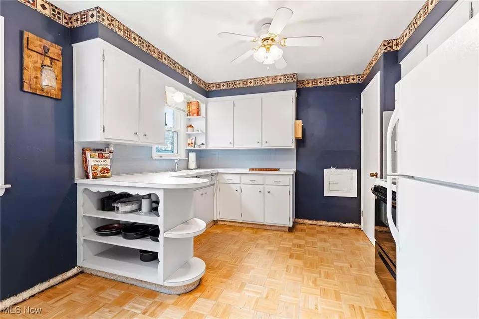 Kitchen - 26420 Briardale Ave, Euclid, OH 44132 photo 2 of 4