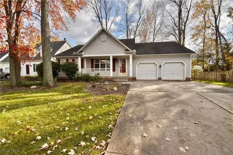 38486 N Bay Dr, Willoughby, OH 44094