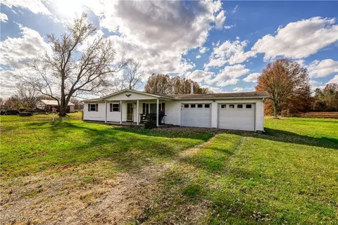 2823 Porter Rd, Atwater, OH 44201