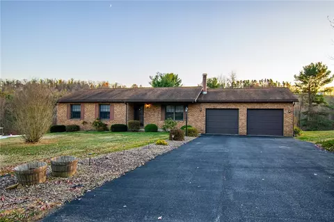 54346 Brackin Rd, Martins Ferry, OH 43935
