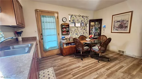 704 Babbitt Rd, Euclid, OH 44123 photo 15