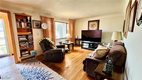 704 Babbitt Rd, Euclid, OH 44123 photo 16