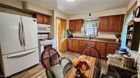 704 Babbitt Rd, Euclid, OH 44123 photo 11
