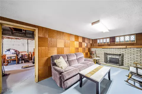 704 Babbitt Rd, Euclid, OH 44123 photo 38