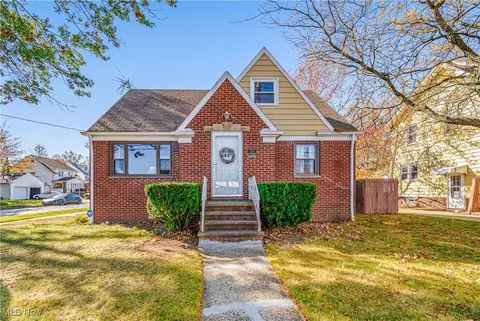 704 Babbitt Rd, Euclid, OH 44123