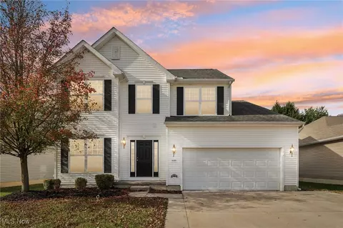 8368 Chesapeake Dr, North Ridgeville, OH 44039