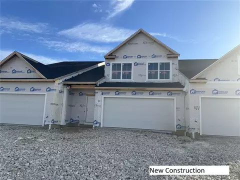 2686 Gala Rd NE, Louisville, OH 44641