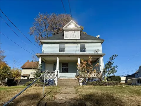 907 14th St NW, Canton, OH 44703