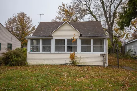 254 E 315th St, Willowick, OH 44095