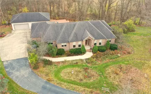 21105 Pitts Rd, Wellington, OH 44090