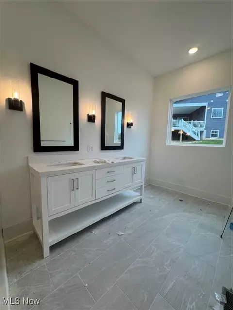 Bath - 8917 Camden Rd NW, Massillon, OH 44646 photo 2 of 2