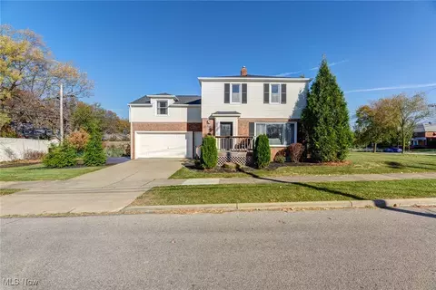 2424 Warrensville Center Rd, University Heights, OH 44118