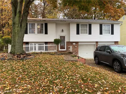 5789 Marine Pkwy, Mentor On The Lake, OH 44060