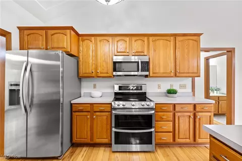 Kitchen - 4352 Shannon Dr, Rootstown, OH 44272 photo 3 of 4