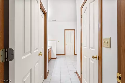 Entry Way - 4352 Shannon Dr, Rootstown, OH 44272 photo 2 of 3