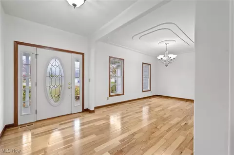 Entry Way - 4352 Shannon Dr, Rootstown, OH 44272 photo 1 of 3