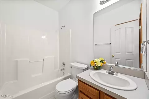 Bath - 4352 Shannon Dr, Rootstown, OH 44272 photo 6 of 6