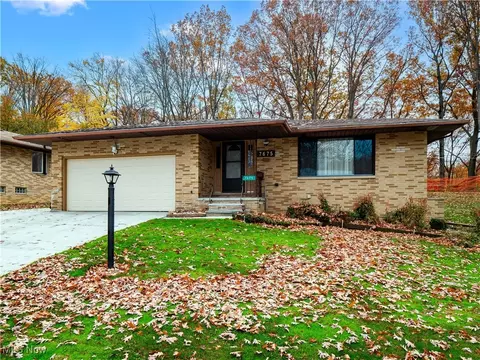7675 Koch Dr, Parma, OH 44134