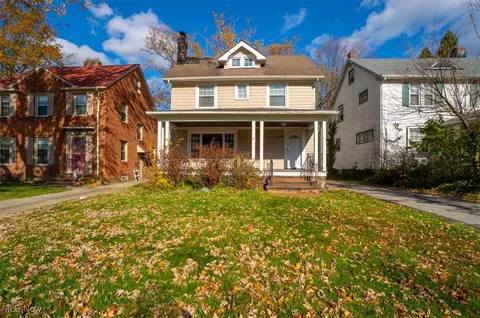 3833 Montevista Rd, Cleveland Heights, OH 44121