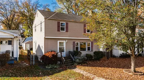 908 33rd St, Parkersburg, WV 26104