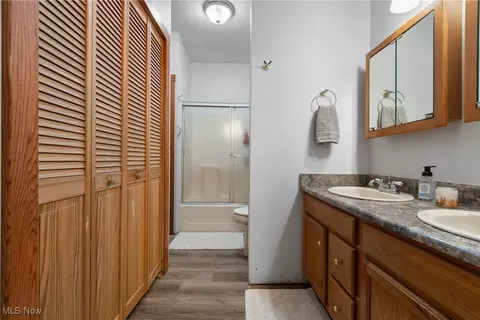 Bath - 529 Westview Dr, Wooster, OH 44691 photo 1 of 2