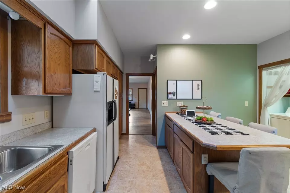 Kitchen - 529 Westview Dr, Wooster, OH 44691 photo 4 of 5