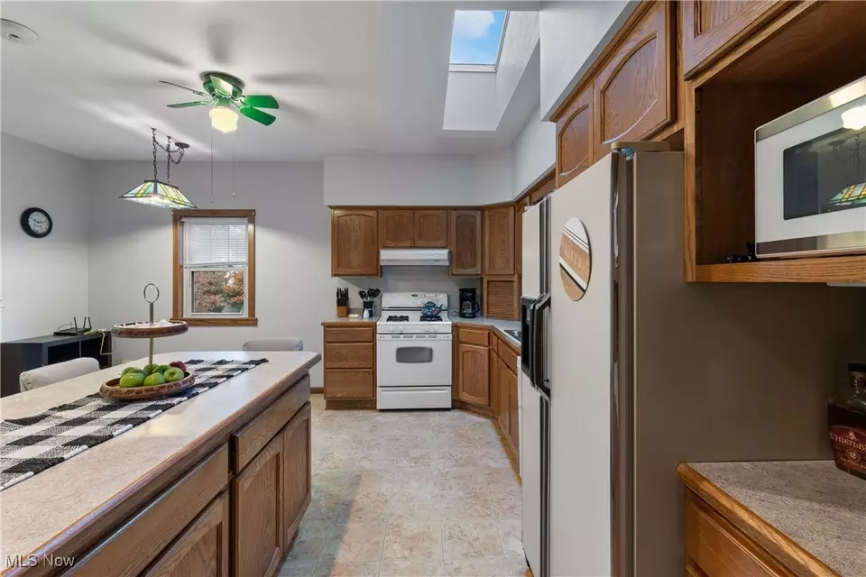 Kitchen - 529 Westview Dr, Wooster, OH 44691 photo 5 of 5