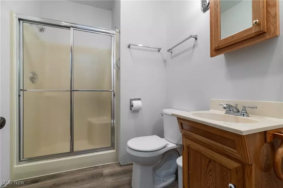 Bath - 529 Westview Dr, Wooster, OH 44691 photo 2 of 2