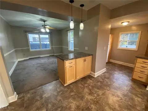 128 E Brookside Ave, Akron, OH 44301 photo 14