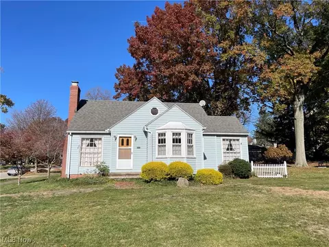 1741 Grant Ave, Cuyahoga Falls, OH 44223