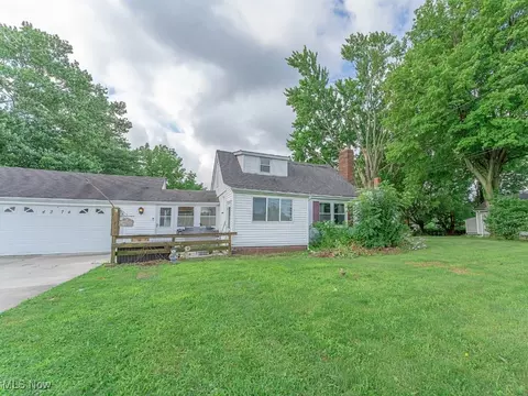 4274 Manchester Rd, Perry, OH 44081