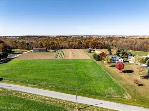 River Road, Norwalk, OH 44857