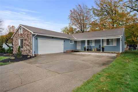 2121 Apple Dr, Euclid, OH 44143