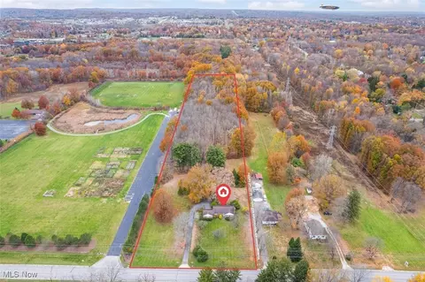 3265 Ridgewood Rd, Fairlawn, OH 44333