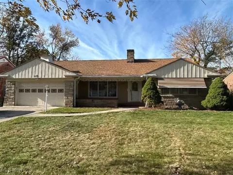 1130 Carver Rd, Cleveland Heights, OH 44112