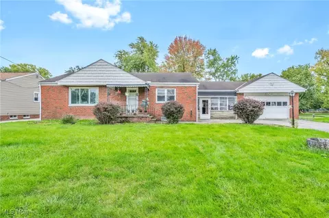 11381 Lawndale Dr, Parma Heights, OH 44130