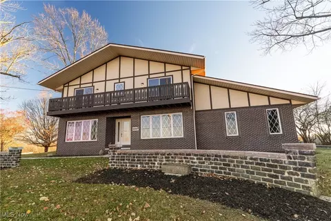 5382 Lincoln St E, East Canton, OH 44730