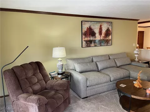 Living - 4577 Morgate Cir NW, Canton, OH 44708 photo 1 of 2