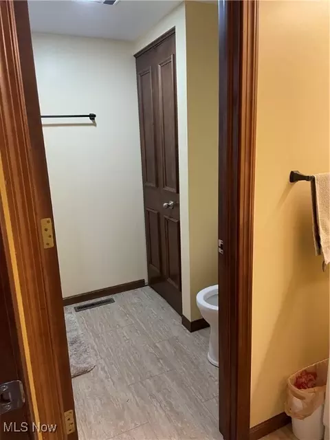 Bath - 4577 Morgate Cir NW, Canton, OH 44708 photo 3 of 3