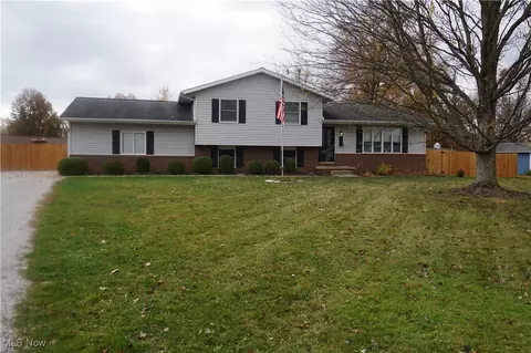 26 Monique Cir, Marshallville, OH 44645