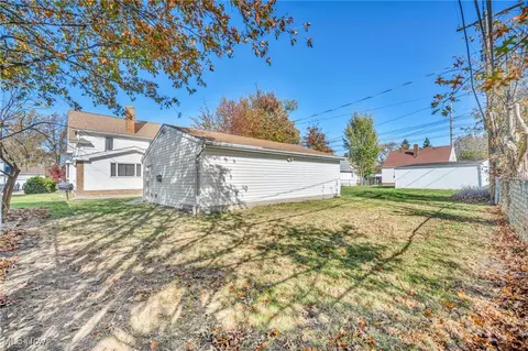 Exterior - 715 E 232nd St, Euclid, OH 44123 photo 9 of 10