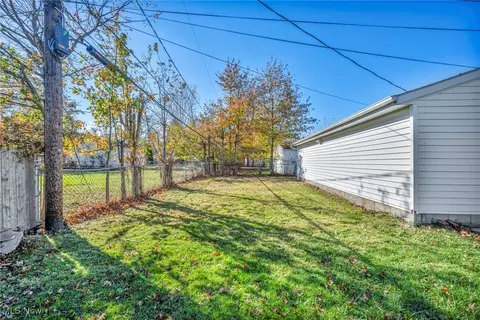 Exterior - 715 E 232nd St, Euclid, OH 44123 photo 10 of 10