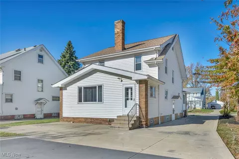 Exterior - 715 E 232nd St, Euclid, OH 44123 photo 6 of 10